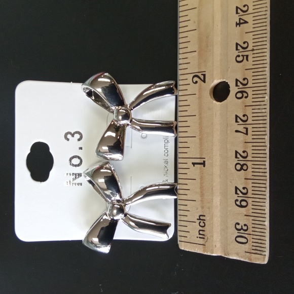 Silver Bow Post Earrings NEW - Picture 6 of 6